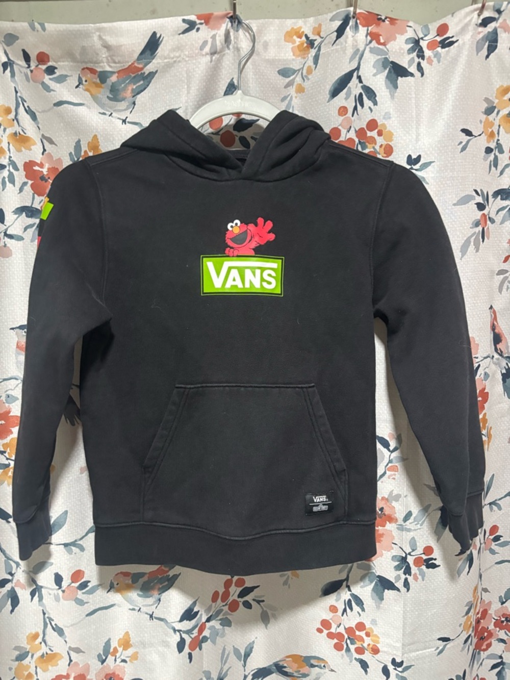 VANS x Sesame Street kids 
Pullover Hoodie